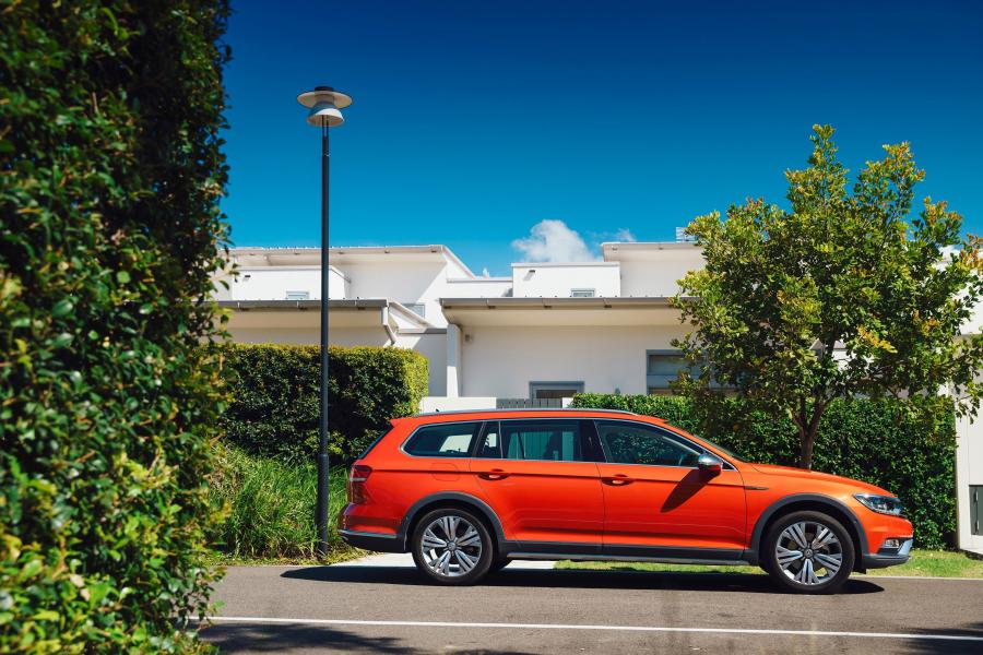  Volkswagen Passat Alltrack 2016 года  (AU) (фото 21 из 30)